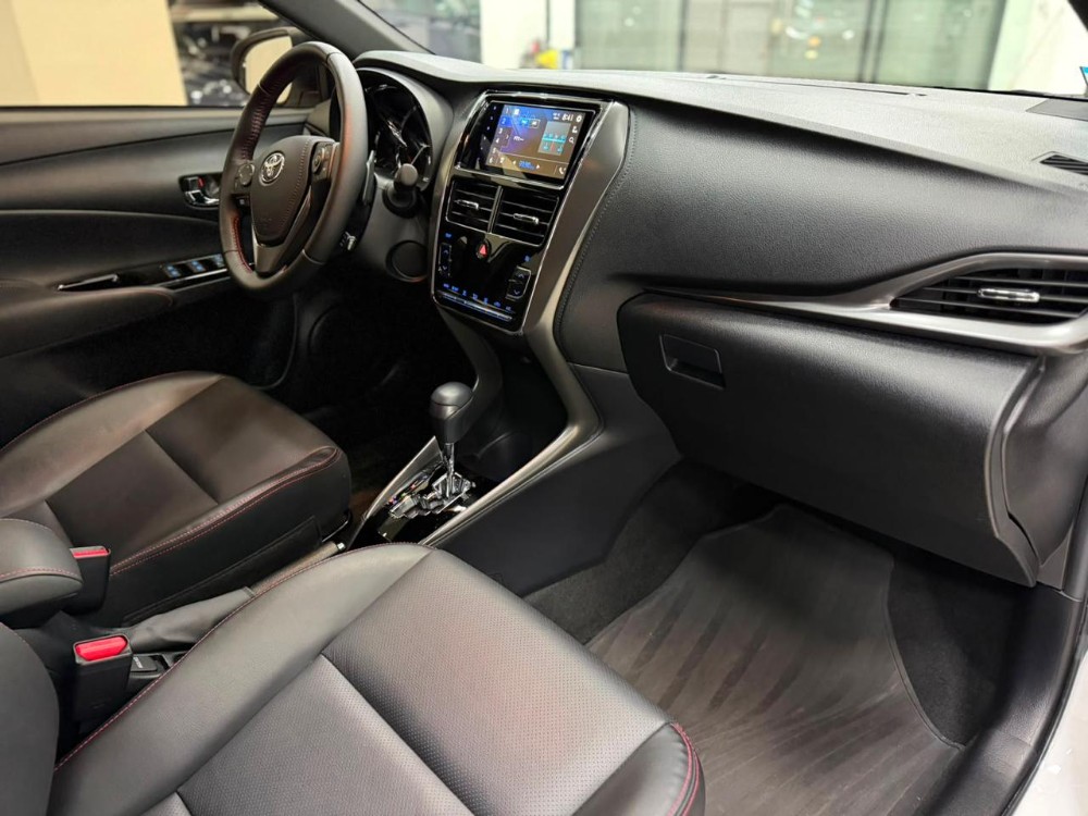 Toyota Yaris 5P 1,5 S CVT — foto 11